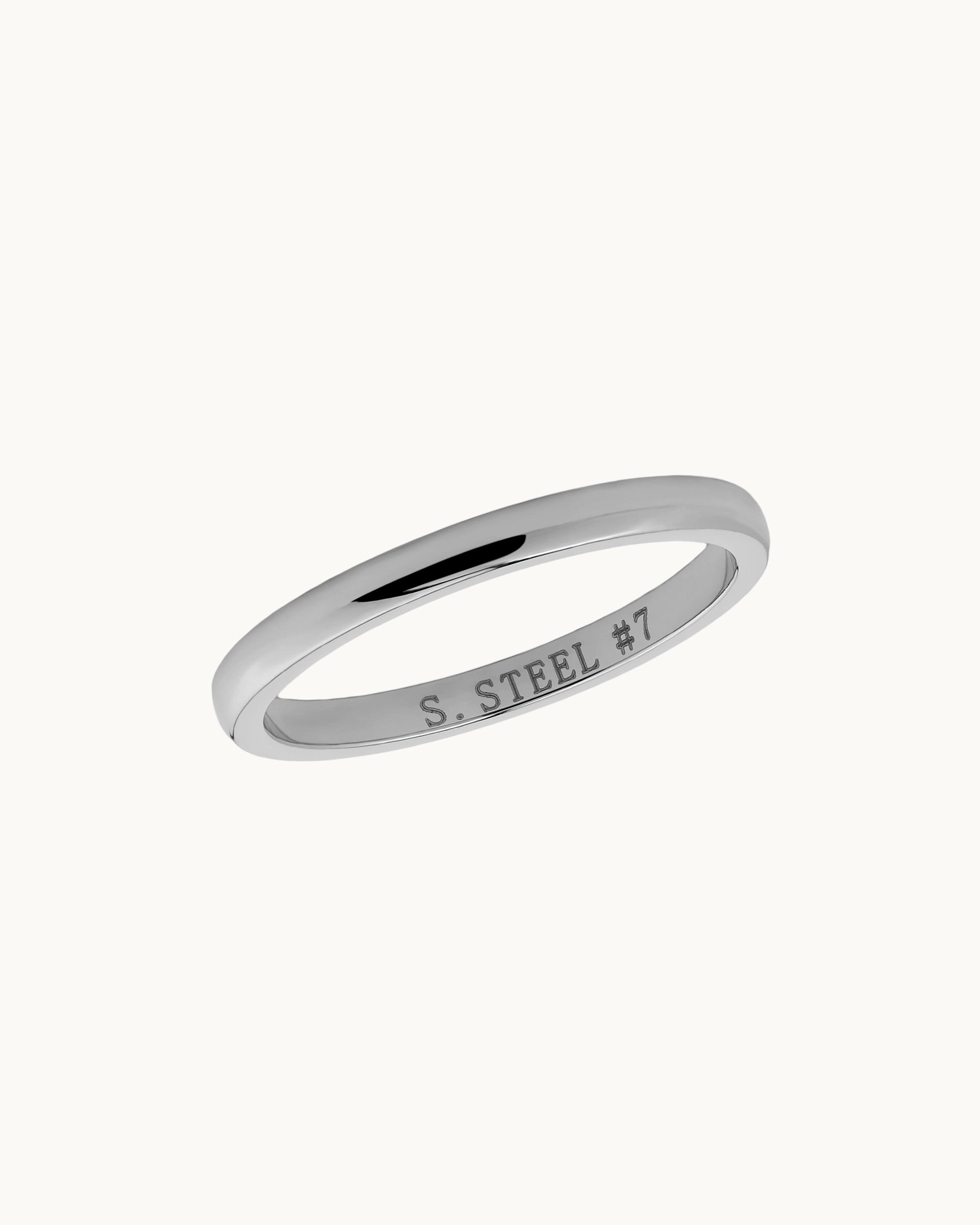 Rae Band Ring in Silver