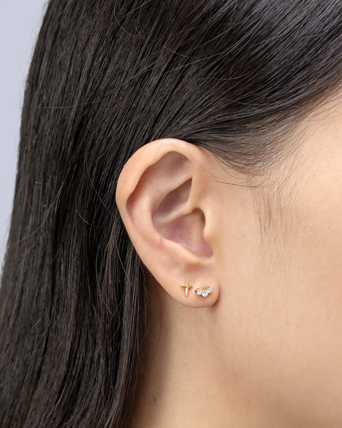 Hollyn Trio Bar Labret Flatback Earrings in Gold