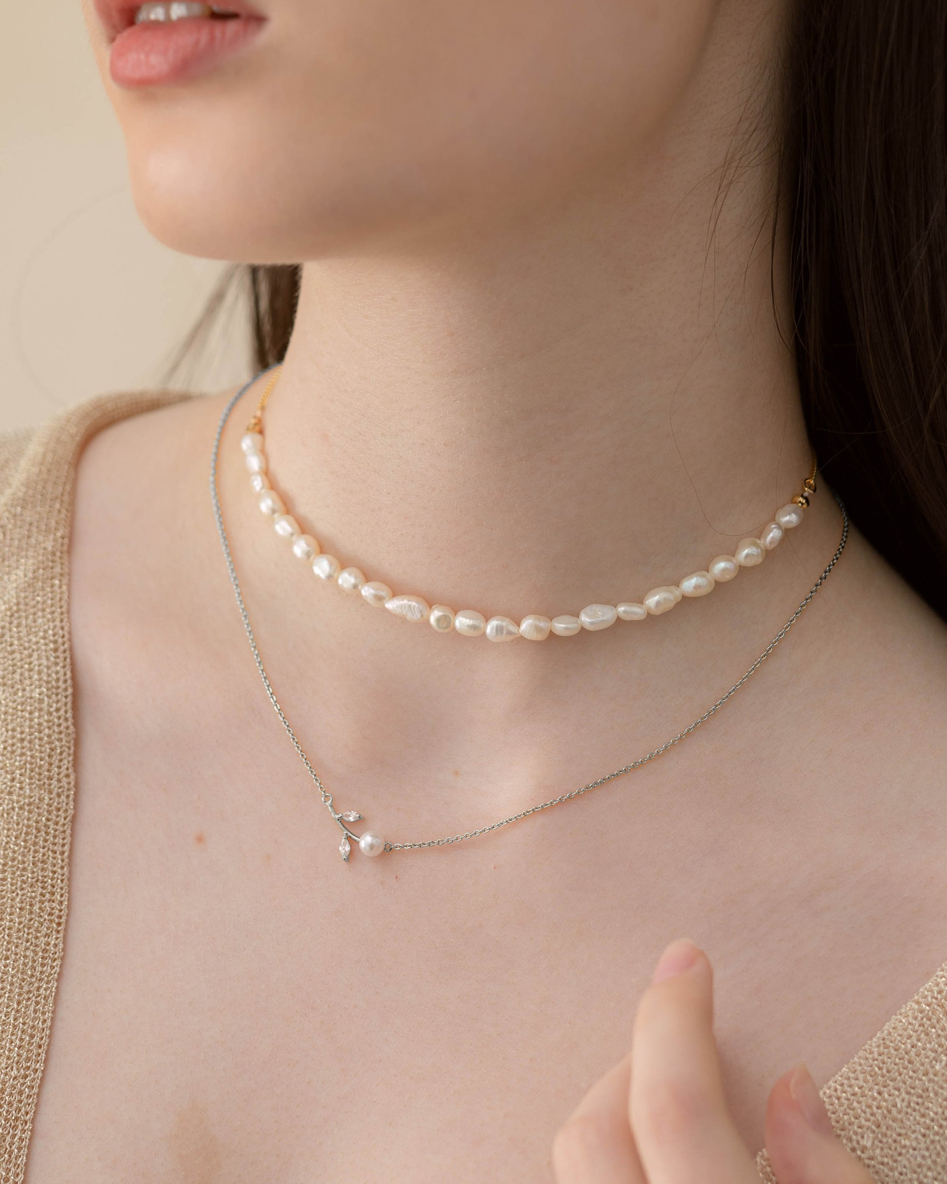 Rosie Leaf Necklace in Silver